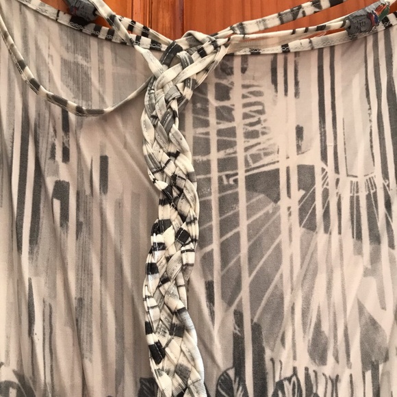 Save the Queen Coverup Dress - Picture 5 of 12